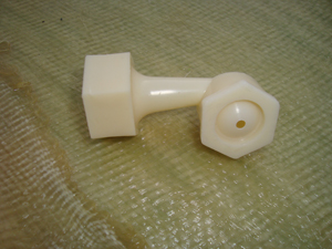 ���D���^